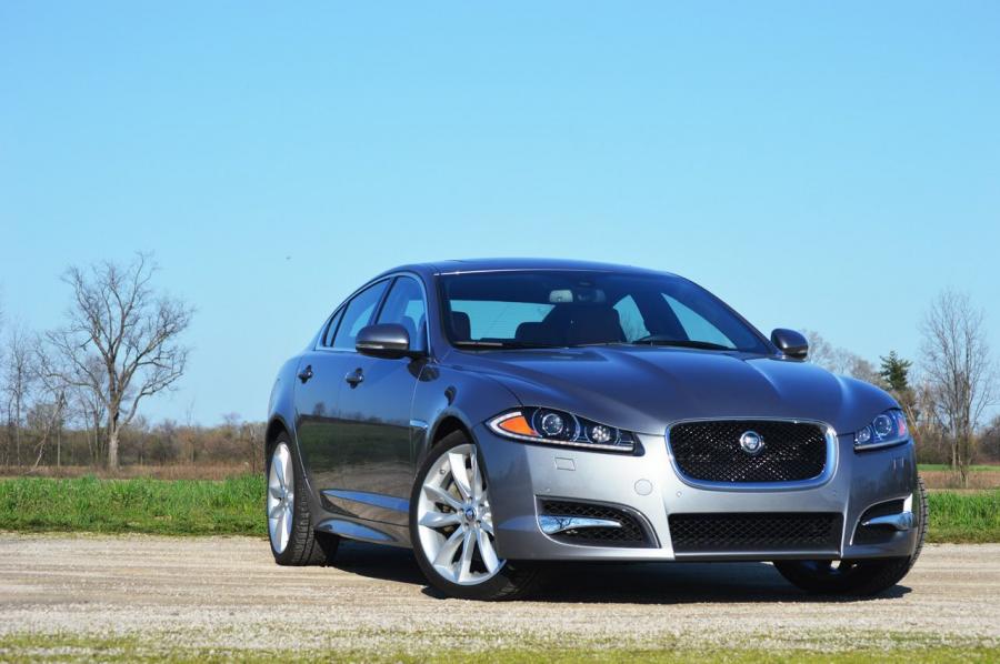  Jaguar XF 2 0T 2013 года  (фото 25 из 26)